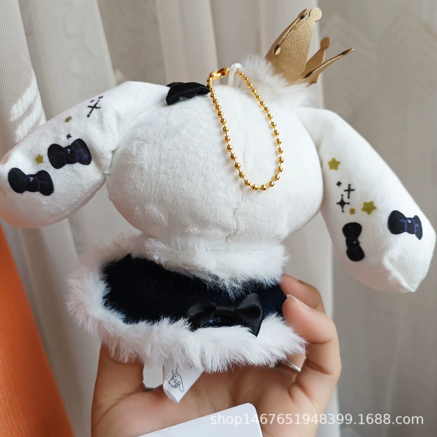 Плюшевая подвеска (Sanrio) Dolly Mix с короной и плащом, большойухая собачка, мягкий брелок
