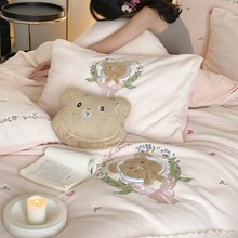 冬季可爱卡通加厚仿羊绒三四件套小熊刺绣被套毛绒牛奶绒床单床品