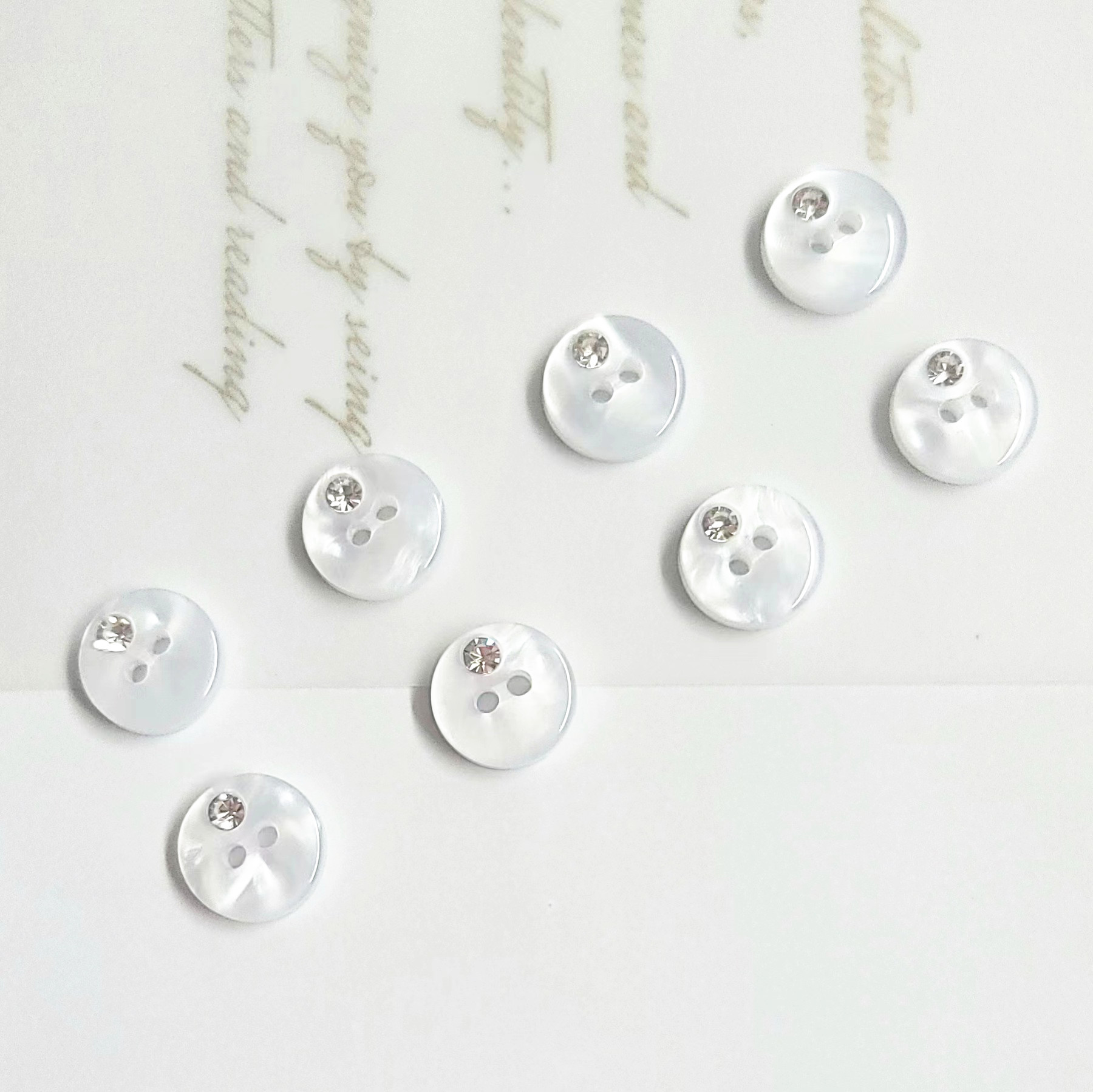 批发男士女士两眼珠光树脂衬衫纽扣圆形镶钻开衫毛衣扣子针织扣