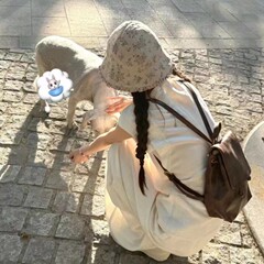 日本系の甘美な砕花は漁師帽を持っています。