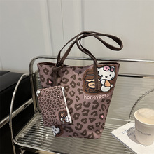 �߼��Зl�yˮͰ����������Ҹ�����ذ���Ů2025�¿�r�з����μ��