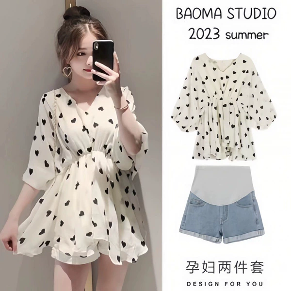 Love top + 36 denim shorts [suit]