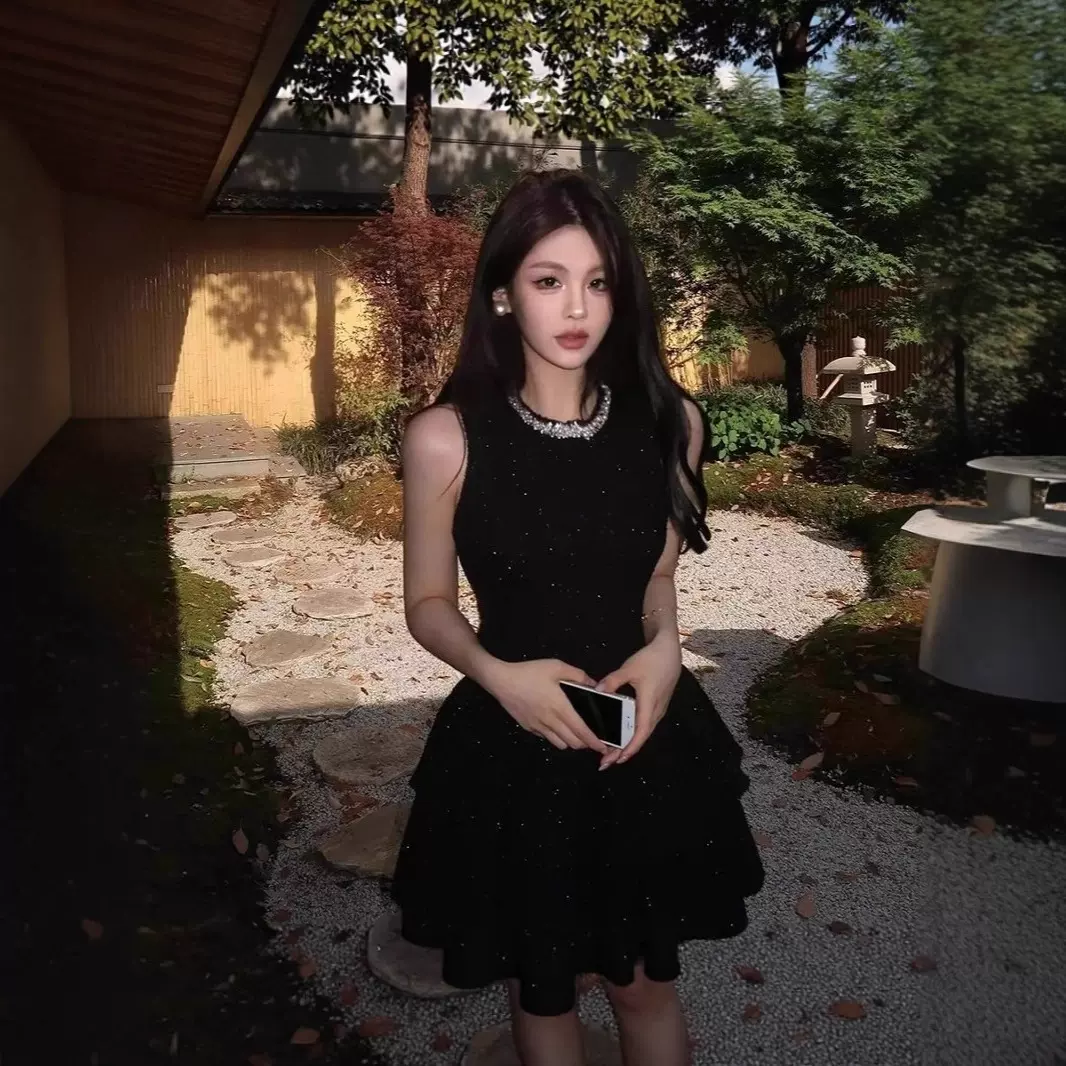 绝美辣妹收腰连衣裙女装法式气质千金高级感小黑裙生日礼裙短裙子