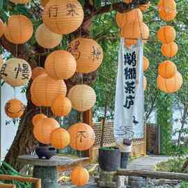 橙黄色古风纸灯笼挂饰氛围布置秋天环创中式游园会景区装饰