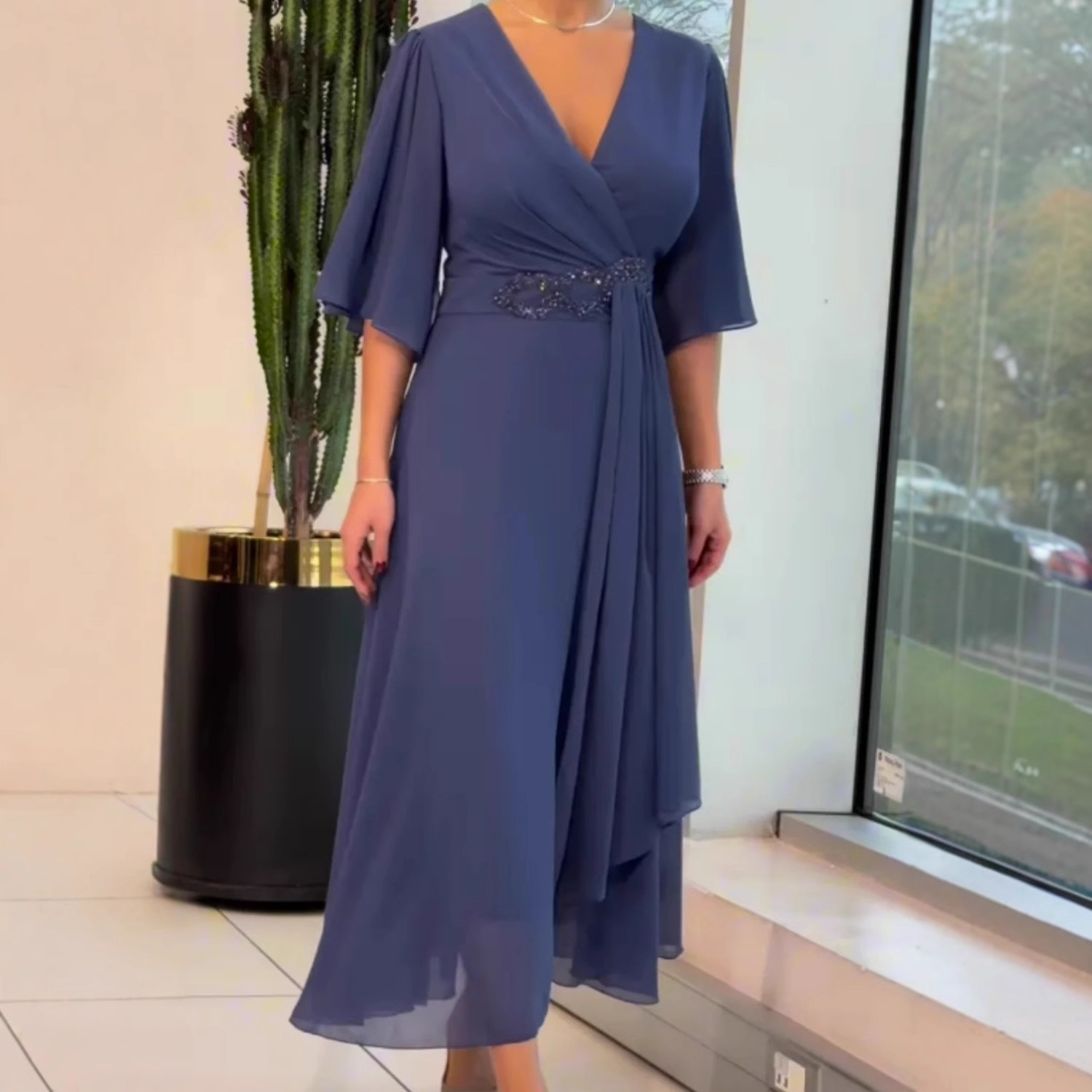 Women's V Neck Pleated Long Dress Solid Color Fashionable Design_ecoleips.com