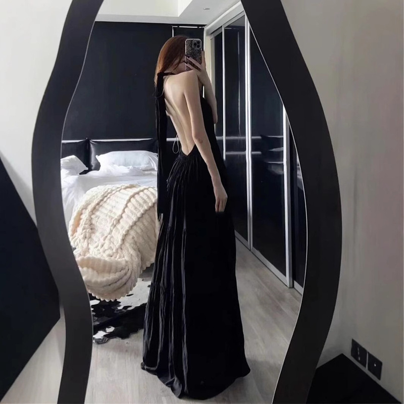 Niche Korean Style Pure Desire Sweet and Spicy Sexy Backless dress Women's Summer New Hepburn Style Hanging Neck Large Swing Skirt Niche Korean Style Pure Desire Sweet and Spicy Sexy Backless dress Women's Summer New Hepburn Style Hanging Neck Large Swing Skirt