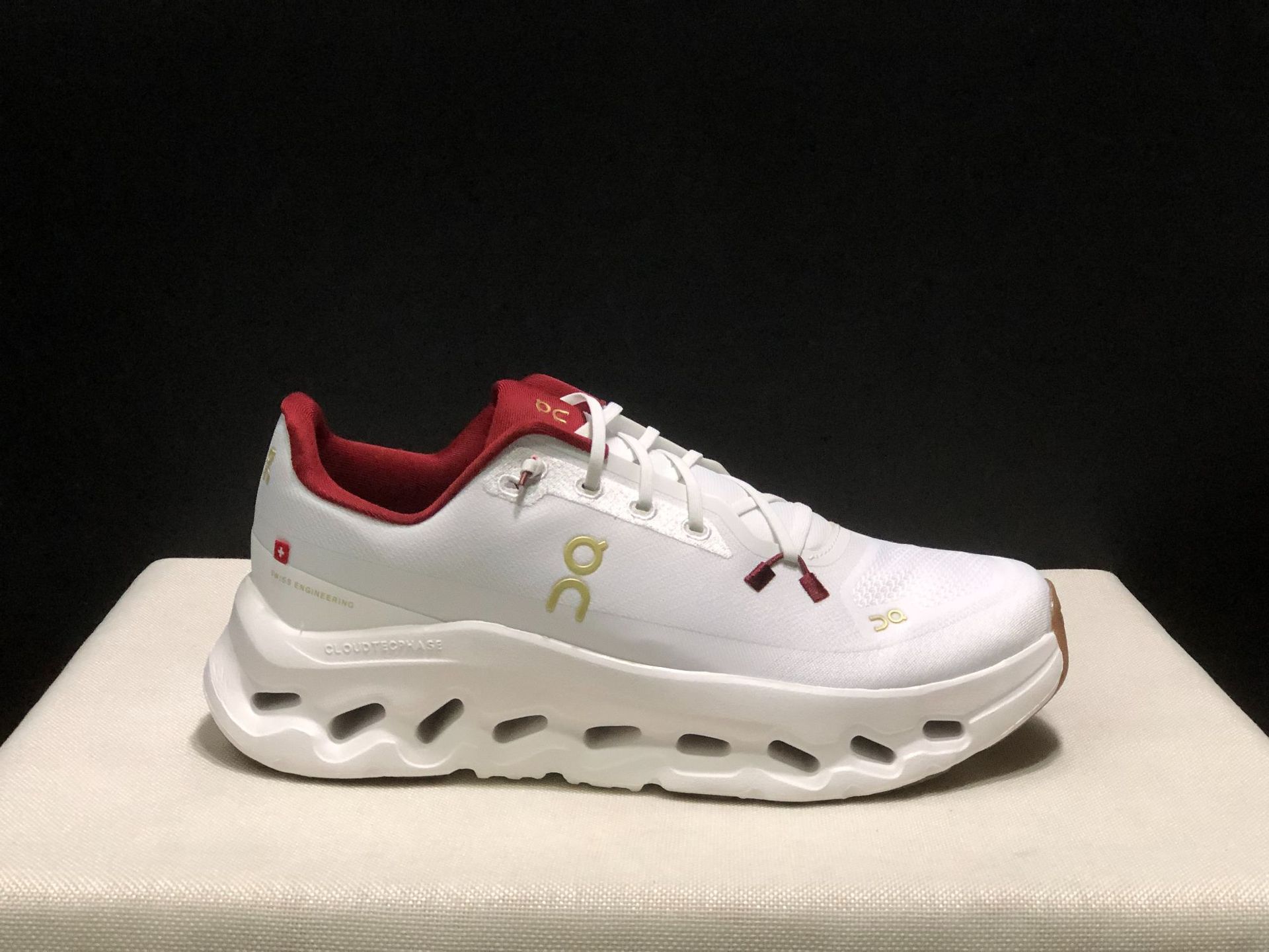 Ivory/red 36-45 / 36