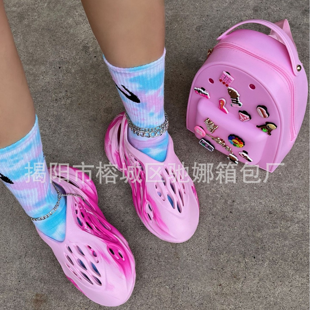 Zapatos de mujer de celebridades de internet de comercio exterior transfronterizo de estación independiente, zuecos para exteriores, zapatos de punta cerrada, sandalias de playa huecas, toboganes.