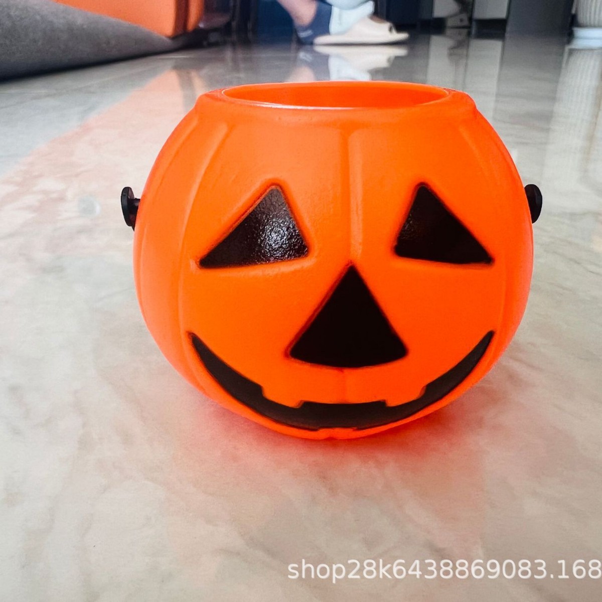 Barril de calabaza de Halloween lámpara de barril de calabaza portátil calavera luminosa de plástico lámpara de calabaza blanca decoración comercio exterior al por mayor