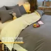Светло‑серый, бежевый