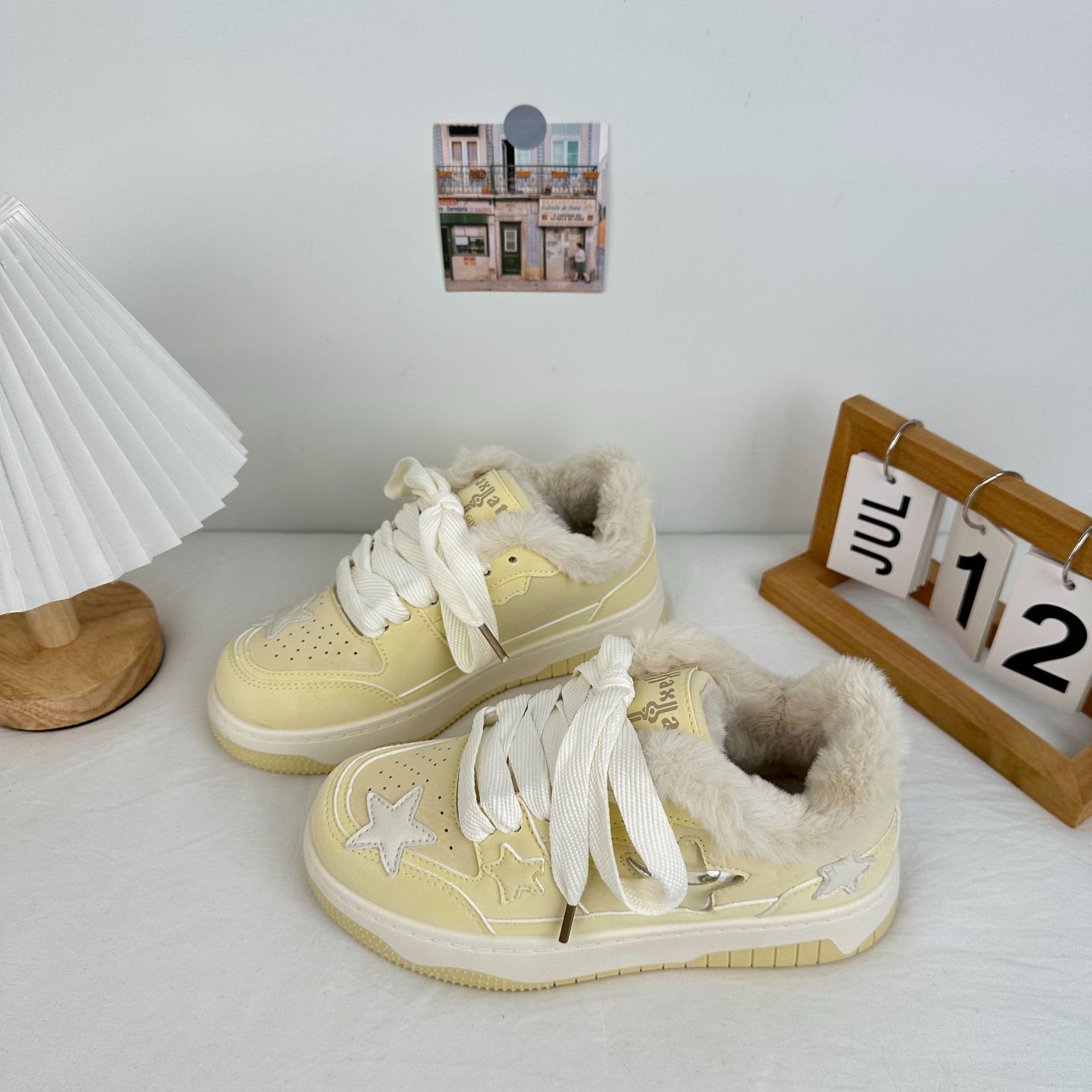Zapatos de algodón de onda lejana para mujer, zapatos de plataforma de todo fósforo más zapatillas de terciopelo, invierno 2025 nuevo estilo, zapatos de mujer cálidos coreanos, cabello