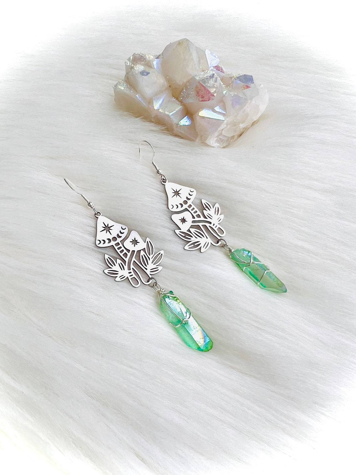 1 Pair Quantity Daily Occasion Alloy Material 1 Pair Ethnic Style Simple Style Mushroom Crystal Plating Hollow Out Alloy Drop Earrings