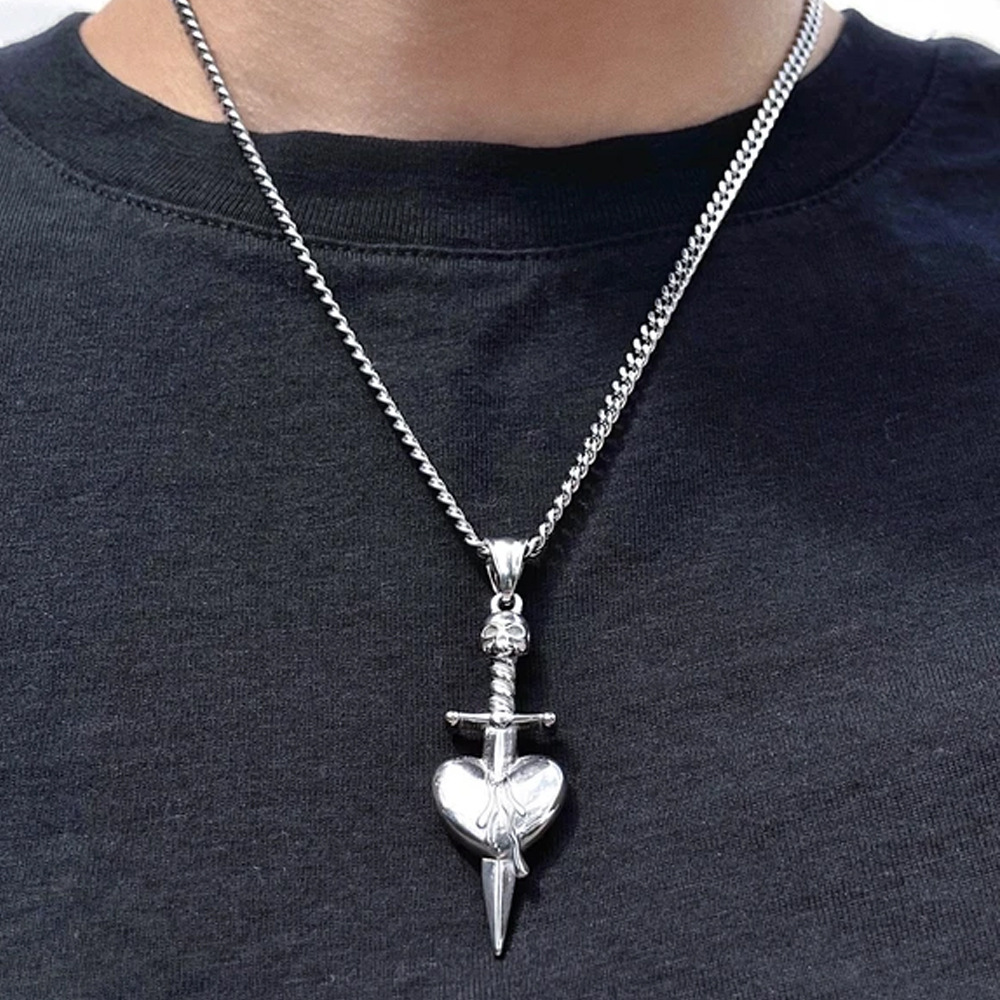 New creative retro hip-hop style daisy butterfly smiley face personality dark stitching sun necklace