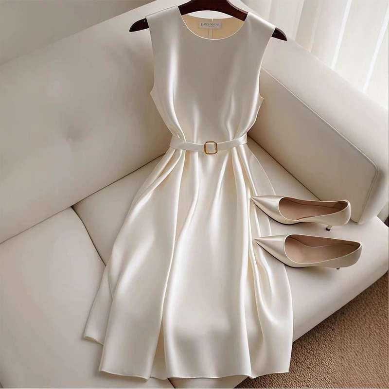 New French Style Simple, Elegant and Appropriate Formal Occasion White Sleeveless Dress Summer New French Style Simple, Elegant and Appropriate Formal Occasion White Sleeveless Dress Summer