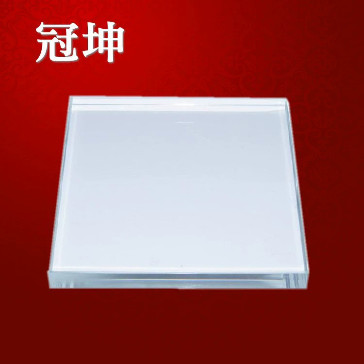 Производители Дунгуанов напрямую поставляются с прозрачными стеклянными линзами много лет. Декоративные стеклянные линзы для звездных отелей.