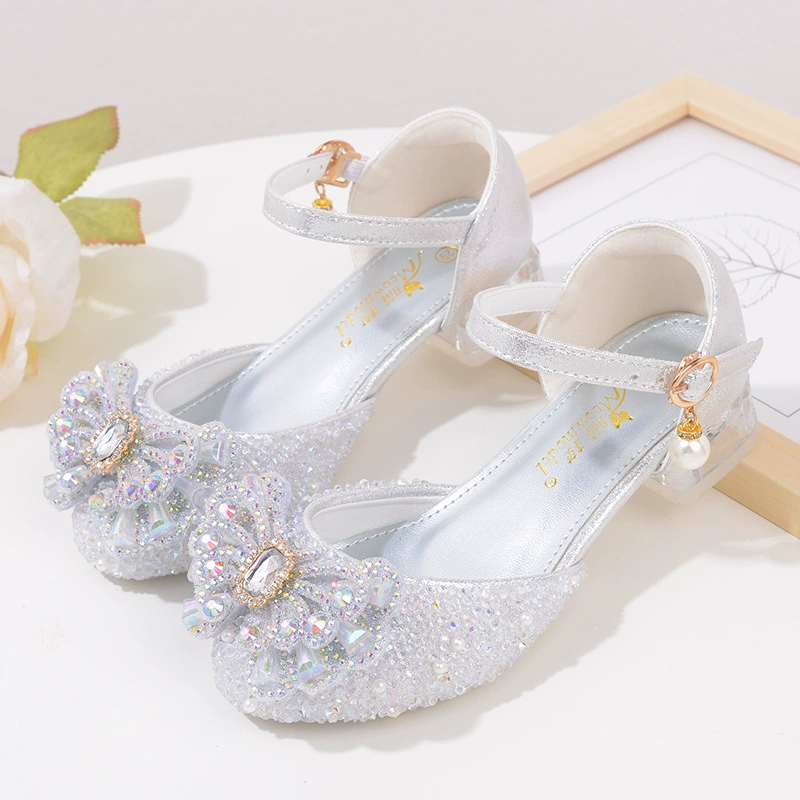 Баотоу девушки сандалии новый детский каблук принцесса хрустальные туфли летняя девочка серебристо-белая студенческая выставка