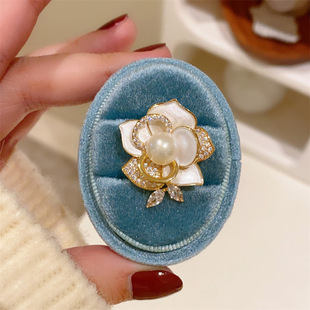 French style Chanel vintage pearl camellia flower exposure pin elegant temperament fixed cardigan mini brooch collar flower