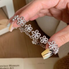 新しいレースガーランドブレスレット、フェミニン、ライトラグジュアリー、ニッチ、ハイエンド、シンプル、多用途、ファッショナブルなデザイン、甘くてかわいい