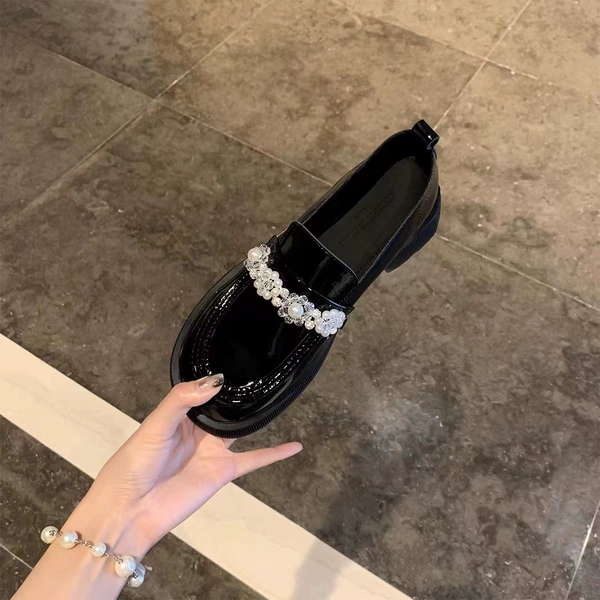398-11 Growing 5cm soft leather soft bottom in patent leather