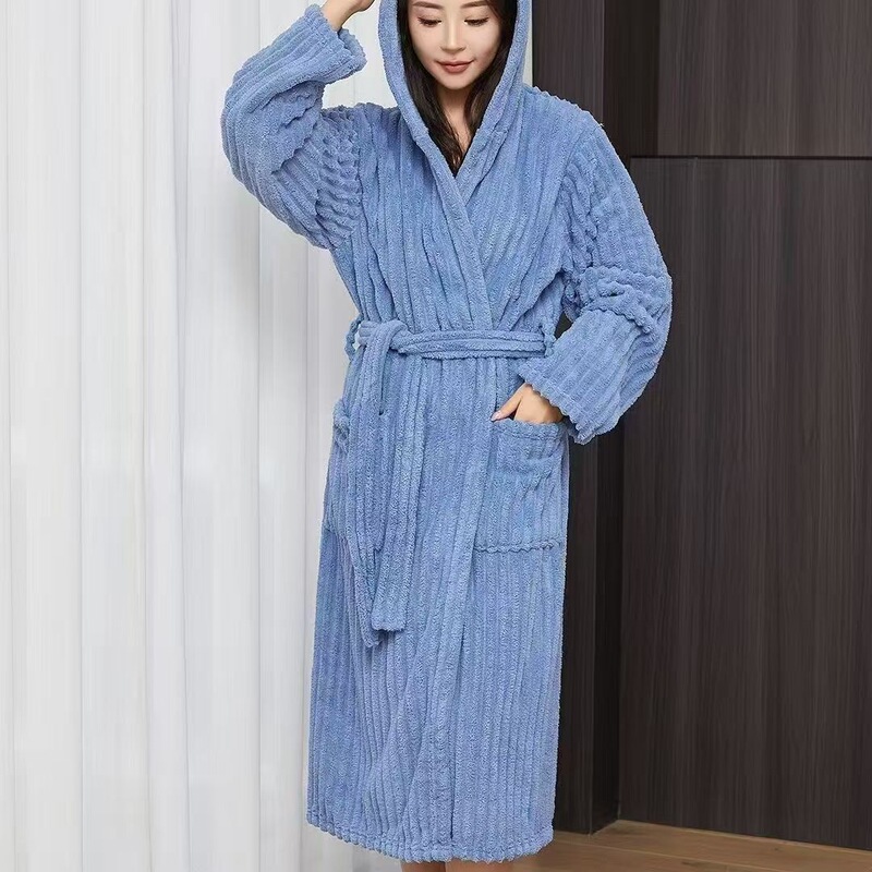 Autumn and winter long-sleeved hooded bathrobe with ties, soft and thick, absorbent, suitable for both men and women, for bathing and home use, direct shipment from factory without cross-border issues Autumn and winter long-sleeved hooded bathrobe with ties, soft and thick, absorbent, suitable for both men and women, for bathing and home use, direct shipment from factory without cross-border issues