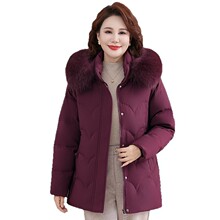 妈妈短款羽绒服女2025新款时尚洋气宽松大码加厚真毛领妈妈装外套