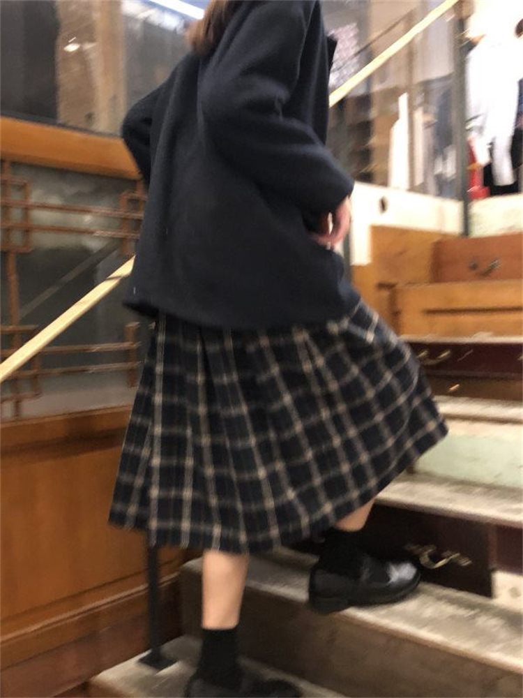 胖妹妹大码日系格子半身裙女春秋新款温柔风高腰显瘦a字百褶伞裙