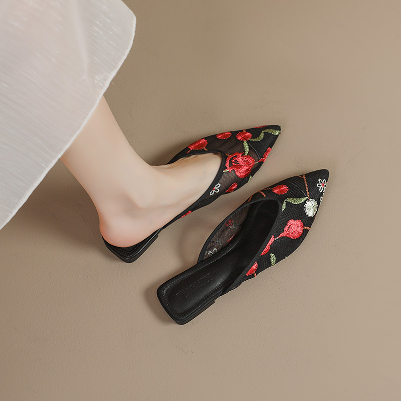 Zapatillas de malla hueca para mujeres de verano, zapatillas de punta de estilo nacional 2024 nuevas zapatillas de mujer frías con una cabeza plana y media zapatillas image 5