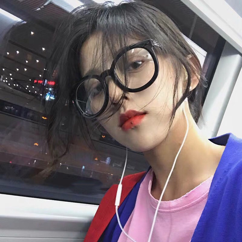 黒の太枠のシンプルな近視鏡の新型韓国の震え音ネットの赤い平光の鏡の枠の女性のすっぴんの丸い顔はやせているメガネを現します。|undefined
