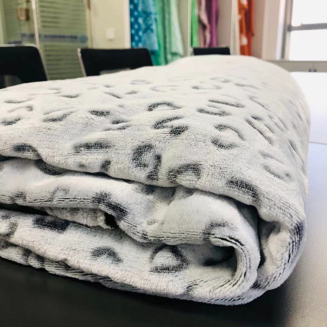 2021新款双面背印剪花法兰绒 双面法兰绒毛毯玩具睡衣面料