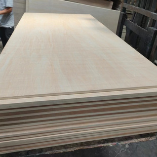 Basswood Veneer, Secondary White Core, Not Easy to Crack, Fsc Certification Available, High Hardness, Factory Direct Sales