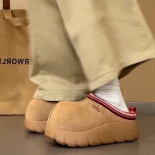 �͹���ɫ��ʽ���ëë��ЬŮ�⴩2025�¿����ů�ӽq��������Ь