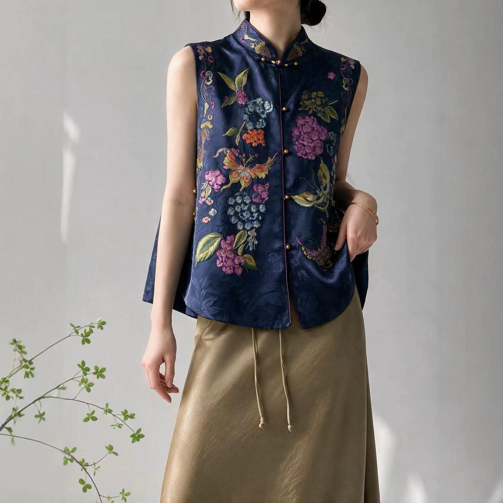 2026 Spring/Autumn New Chinese Style Women's Wear Rayon Jacquard Heavy Embroidery Vest Retro Sleeveless Top