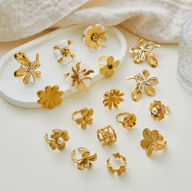 耳环;项链;手链