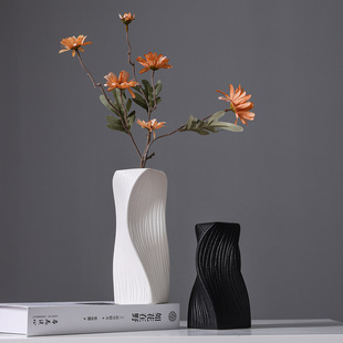 �羳��ɫ�մɻ�ƿ�͹Ÿ߼��п͏d����ˮ���r�������廨�b�Ʒ�[��