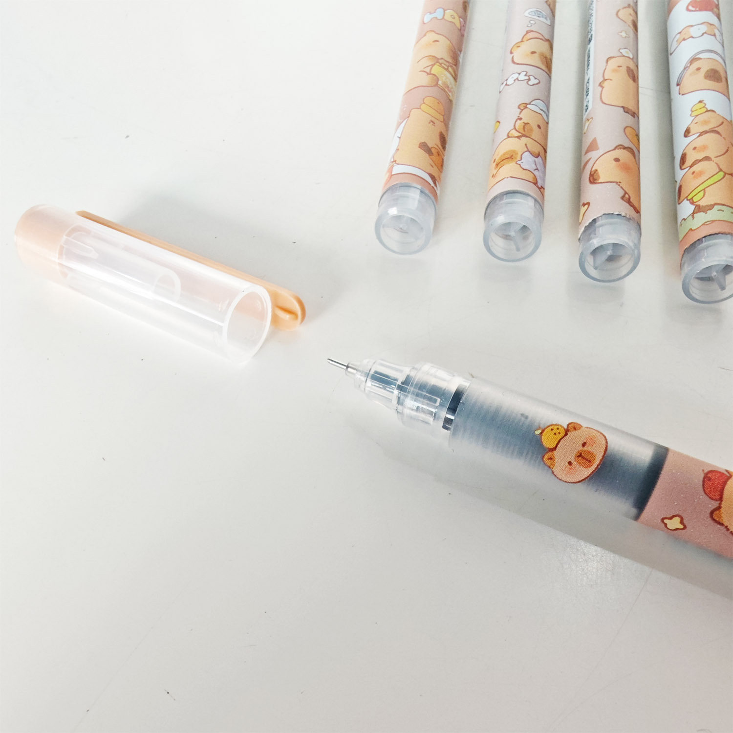 Bolígrafo con lazo recto Kapibala de alto valor y lindo, premio de papelería para estudiantes, bolígrafo de góner negro de secado rápido, bolígrafo de agua