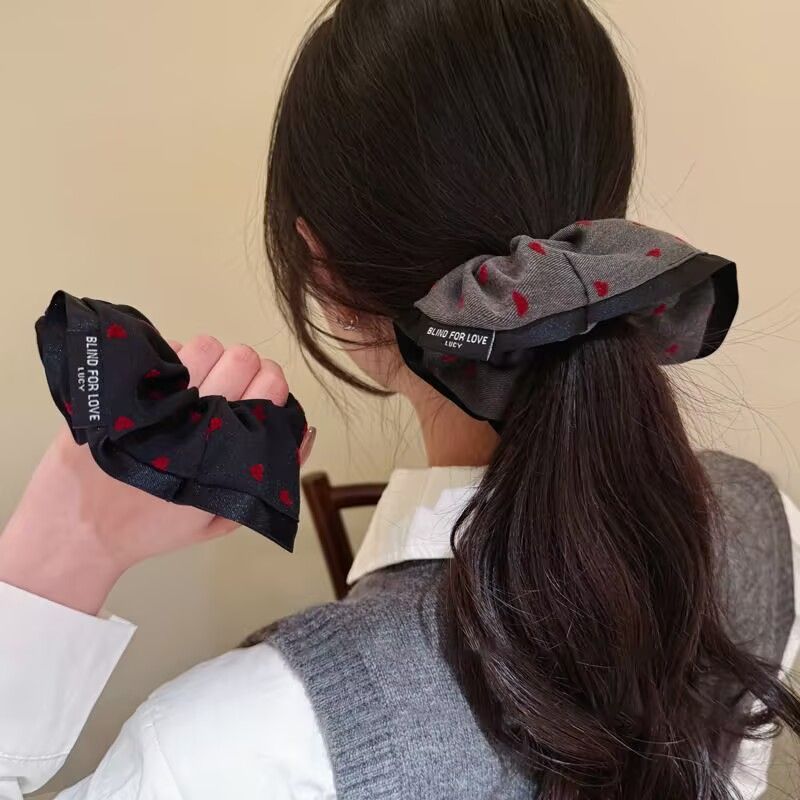 高見えグレーのラブヘアゴム 2025年新作 優しい水玉模様の大腸ヘアゴム 高級気質で万能なヘアアクセサリー|undefined