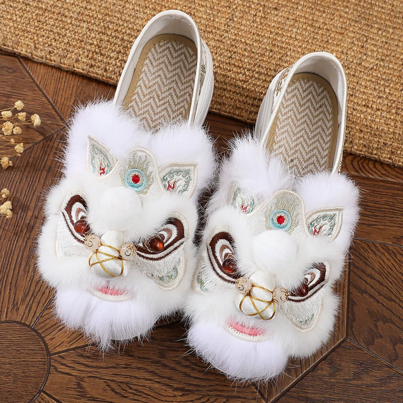 [Туфли из натурального меха на толстой подошве] Туфли с головой тигра, туфли с ручной вышивкой на толстой подошве в этническом стиле «Пробуждение льва», этнический стиль 1913-30 гг.