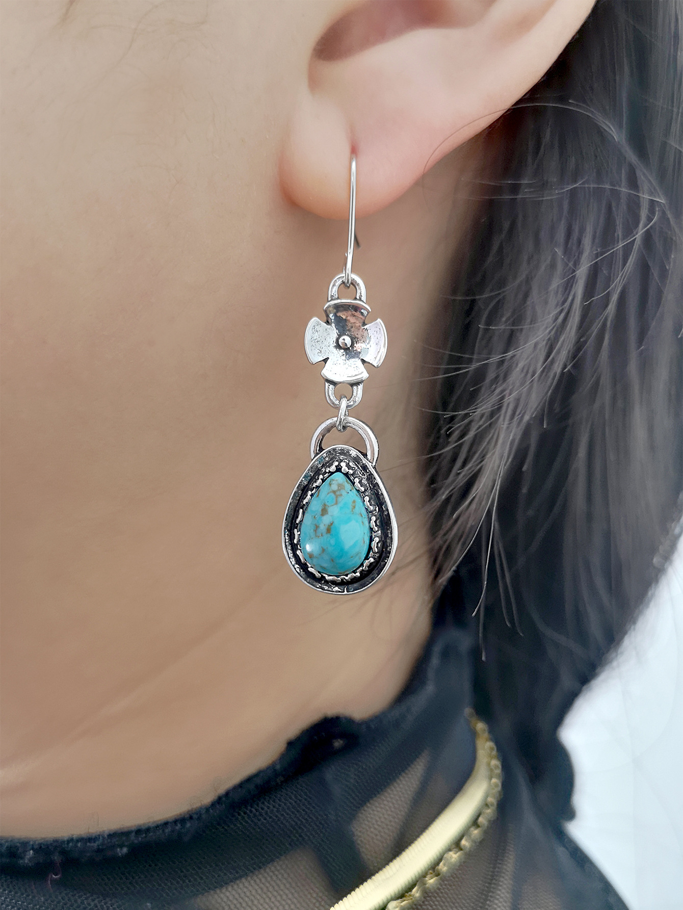 New Creative Retro Turquoise Earrings Ethnic Style Fashion Flowers And Drop Earrings display picture 1