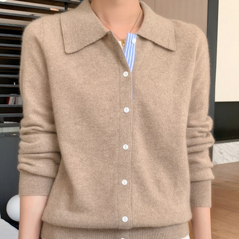 26 Autumn/Winter new collection: women's polo-neck, single-breasted, knitted cardigan, color-block design, suitable for workwear, slim fit, fashionable, and versatile 26 Autumn/Winter new collection: women's polo-neck, single-breasted, knitted cardigan, color-block design, suitable for workwear, slim fit, fashionable, and versatile