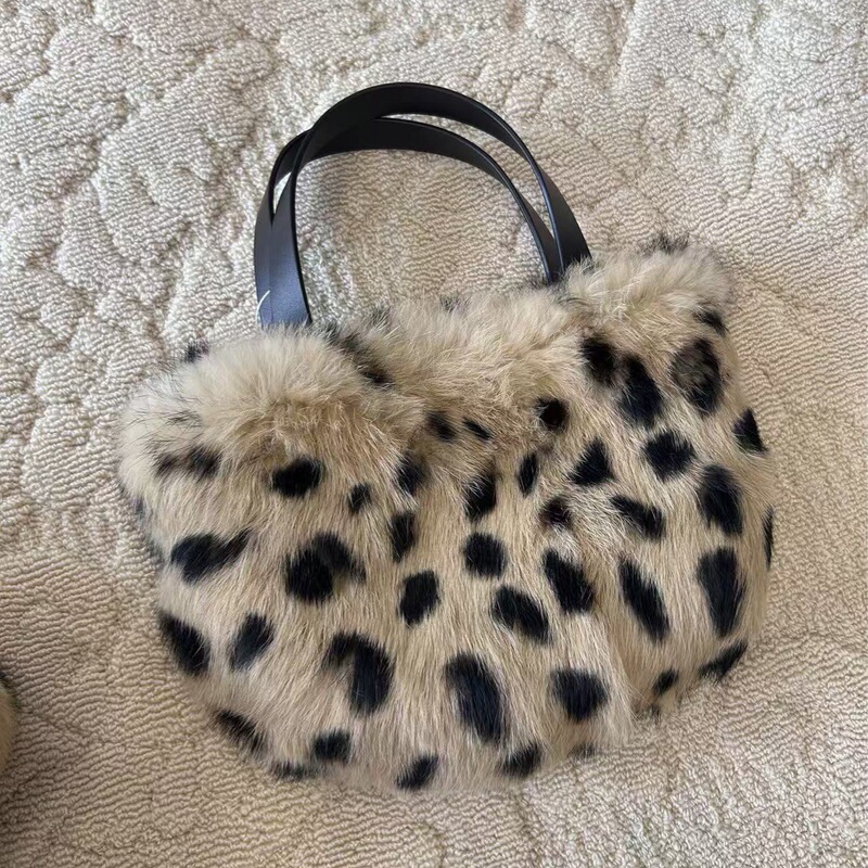 2026 Autumn/Winter New Leopard Print Genuine Rabbit Fur Plush Top-Grain Leather Handbag for Women, Single Shoulder Crossbody Small Bag 2026 Autumn/Winter New Leopard Print Genuine Rabbit Fur Plush Top-Grain Leather Handbag for Women, Single Shoulder Crossbody Small Bag