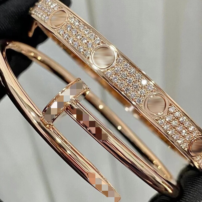 Cnc Version of the Starry Sky Bracelet Love Wide Version Classic Bracelet Plated with 18K Rose Gold, Light Luxury Couple's New Autumn Model Cnc Version of the Starry Sky Bracelet Love Wide Version Classic Bracelet Plated with 18K Rose Gold, Light Luxury Couple's New Autumn Model