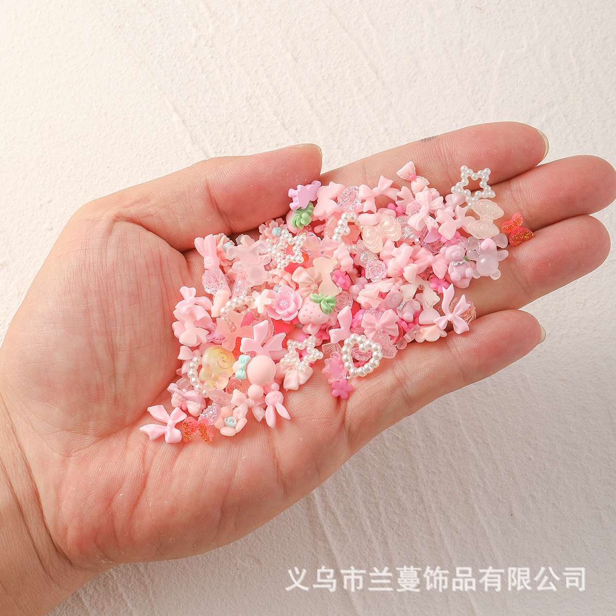 Cross-border nail Bow accesorios Diamond 100 mezcla de resina hecha a mano Rosa tridimensional negro blanco Aurora