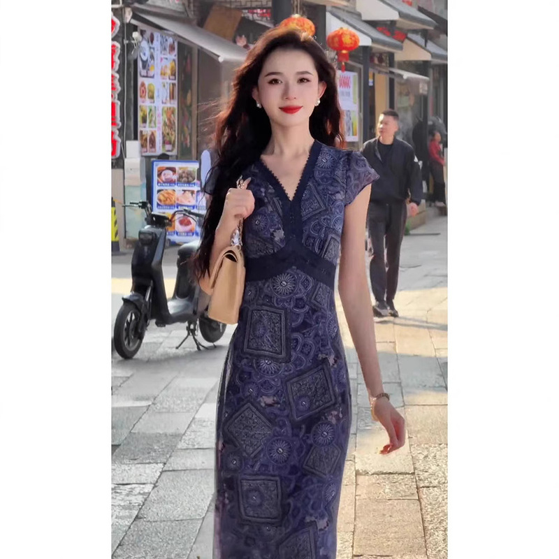 Summer retro ethnic style gentle style high-end exquisite temperament goddess style high-end super beautiful blue dress