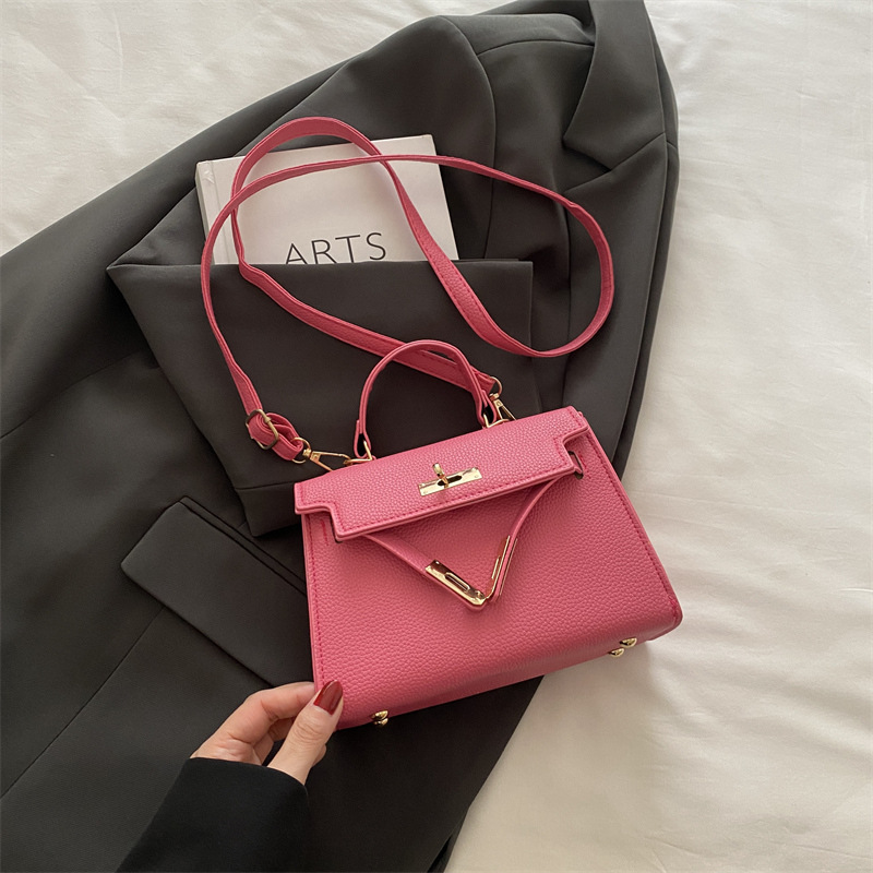 Nicho de alta sensación simple bolso de mano mujer 2024 nueva moda versátil bolso Kylie de moda bolso pequeño