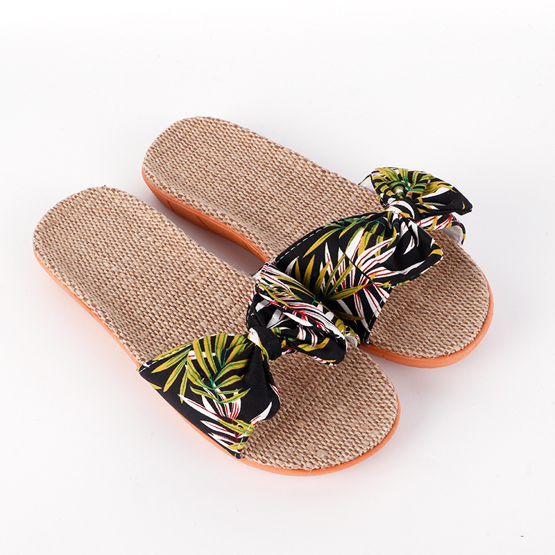 노란색과 검은 색