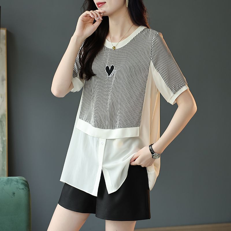 Summer fashionable shiffon T-shirt with a round collar