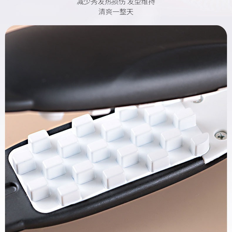 震える音のトウモロコシのパーマの板のふわふわしている髪の毛のトウモロコシのひげは根のトウモロコシのはさみの内の蓬器を敷いて麦の穂のアイロン板を挟んで越境します。|undefined