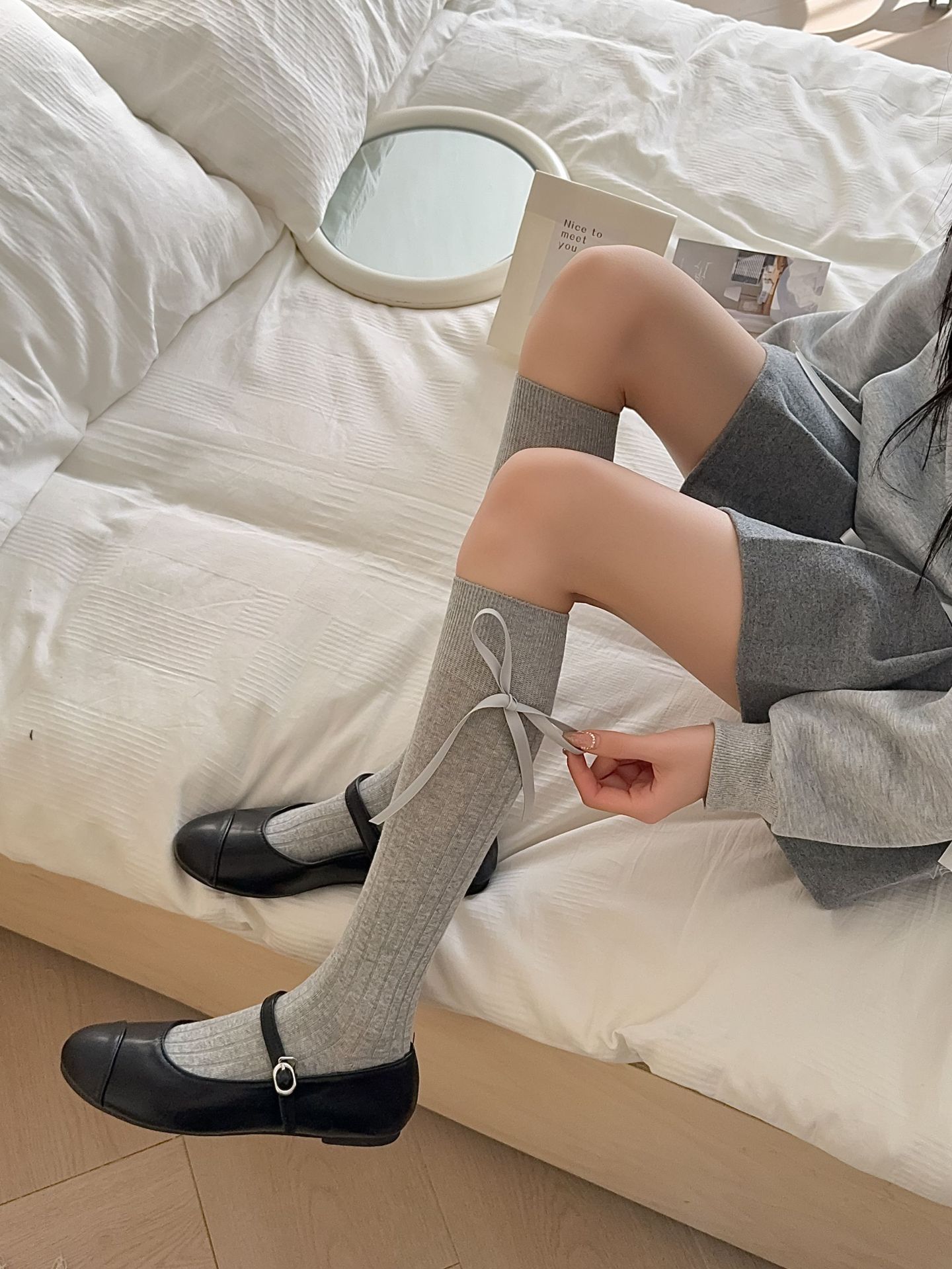 JK lange bein kinder handgemachte accessoires bogen und weiß einfache hohe rohr unabhängige verpackung waden socken kinder_voghion.com