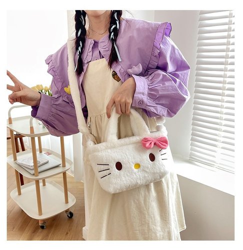 Plush bag for women, Cinnamon dog Kurome, strawberry bear, girl's portable lunch bag, girl's Kitty cat hand bag