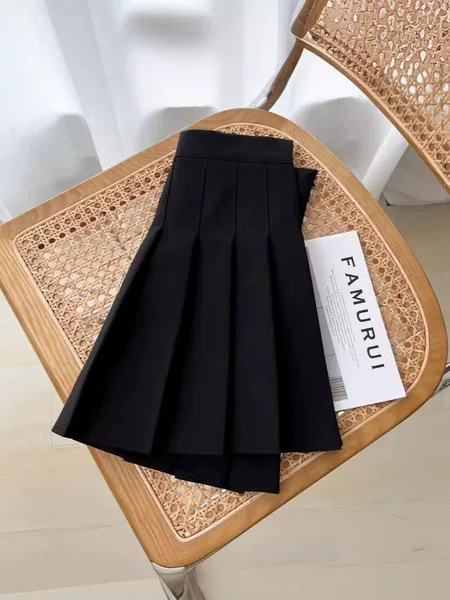 Pleated Skirt, Short Skirt for Women, New Spring and Summer Season High-Waisted A-Line Skirt, Slimming, Black and White, Anti-Exposure
